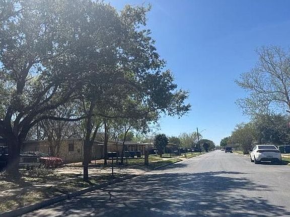 5th image of 430 Lanier Blvd