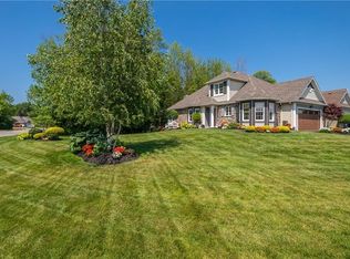 747 Bel Arbor Trl, Webster, NY 14580