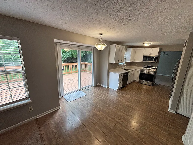 1129 Aqueduct Way — Photo 21