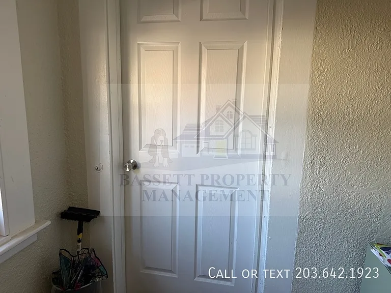 2 Homestead Ave — Photo 3