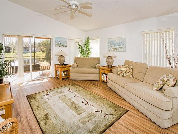 4th image of 626 Vineyard Way