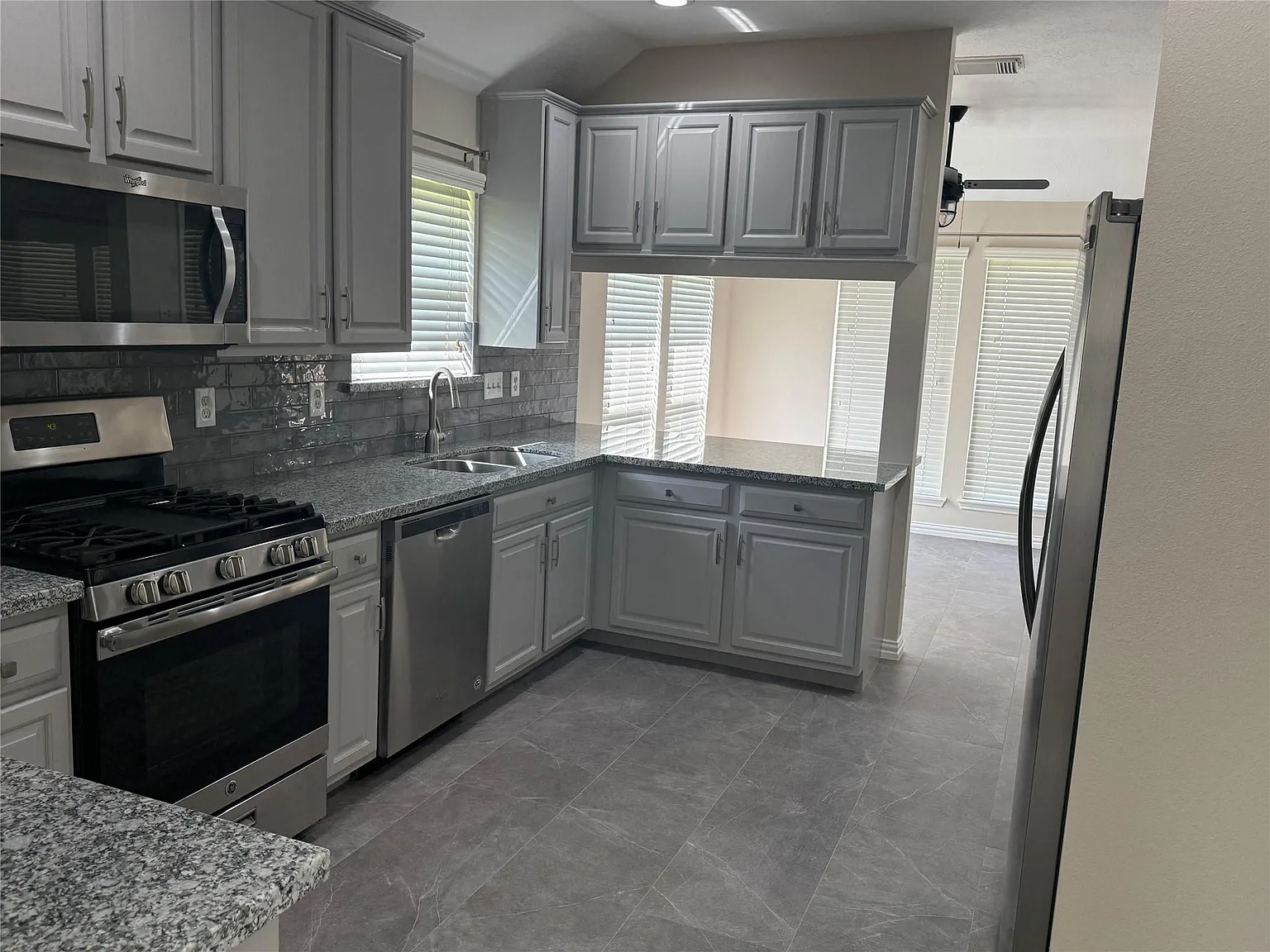 4 bed, 2.0 bath, 2173 sqft, $2,250 — Photo 4