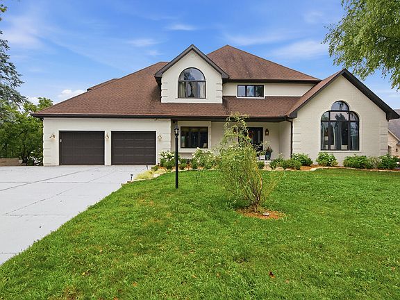 3rd image of 452 Scarborough Rd