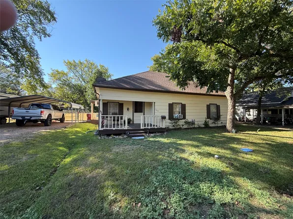 802 Seven Oaks Rd, Bonham, TX 75418