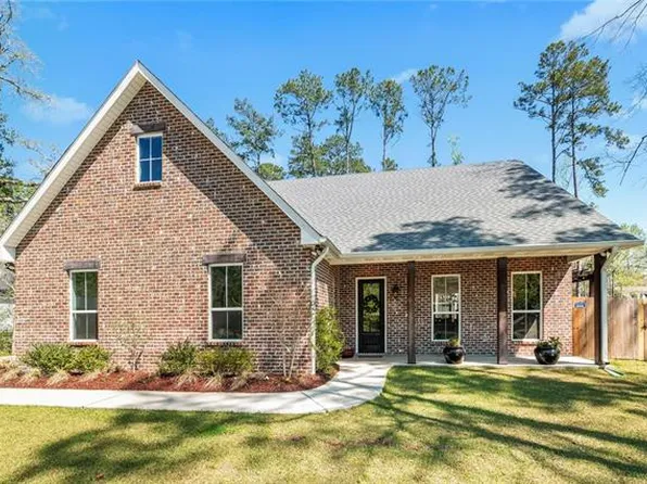 935 Dupard St, Mandeville, LA 70448