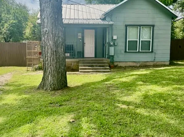 715 W Ball St, Weatherford, TX 76086