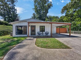 1220 Huntington Rd, Knoxville, TN 37919