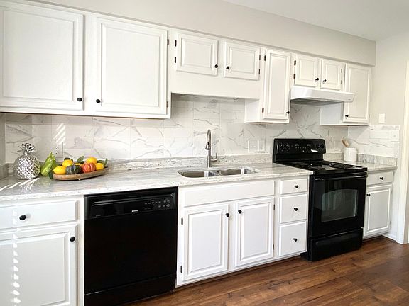 2nd image of 106 Woodbridge Ln