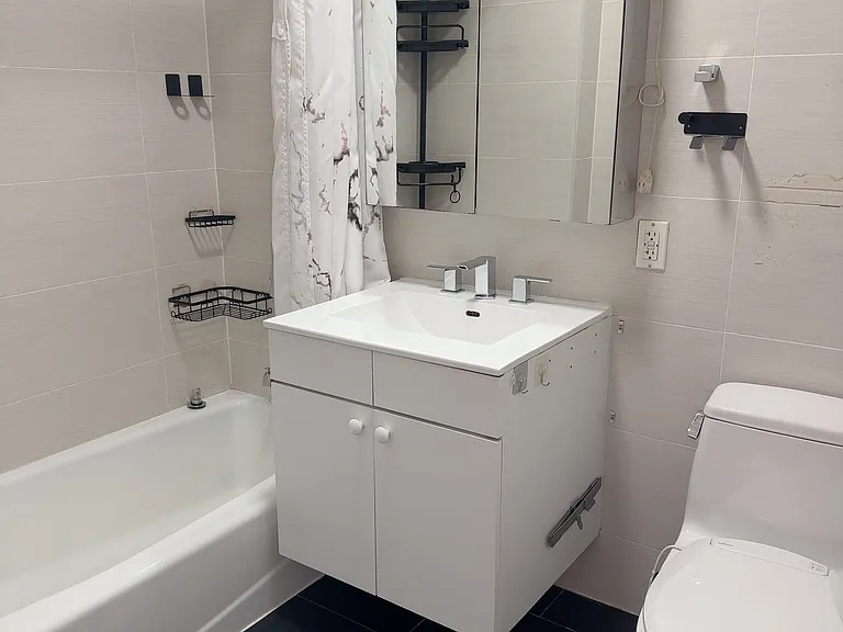 42-35 Main St #4-A — Photo 3