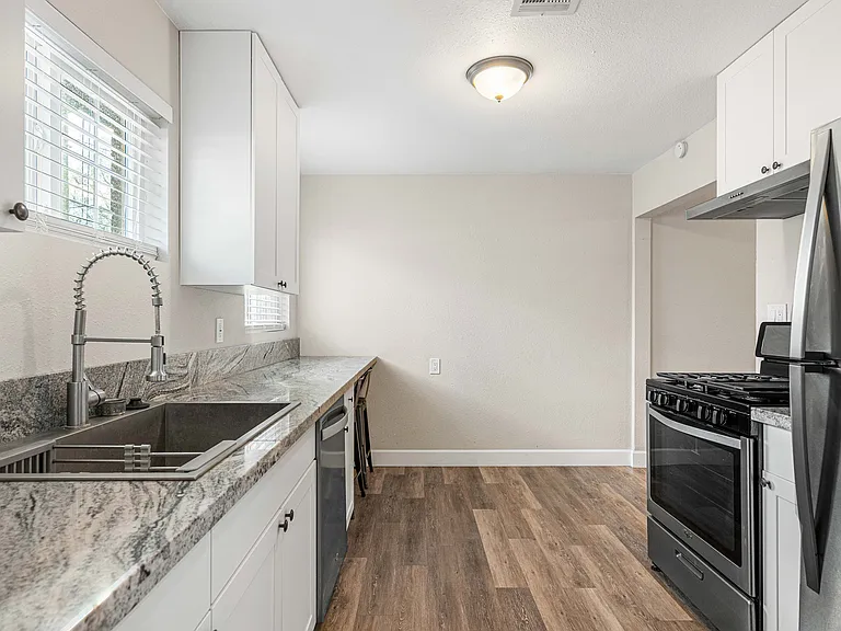 508 N 9th Ave #1 — Photo 5