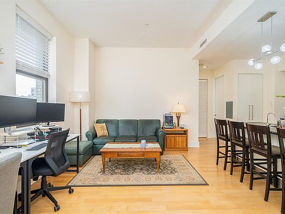 5th image of 4 Beacon Ave #1104
