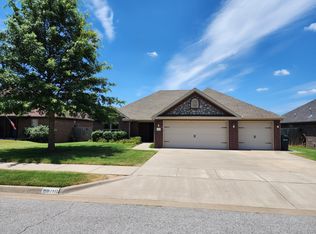 2912 N 16th St, Rogers, AR 72756