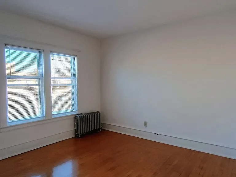 2518 N Farwell Ave — Photo 15