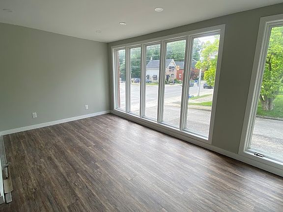 5th image of 203 Elmwood Ave E Rear 4-D