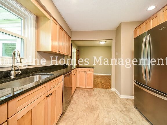 4th image of 110 Brunswick Dr