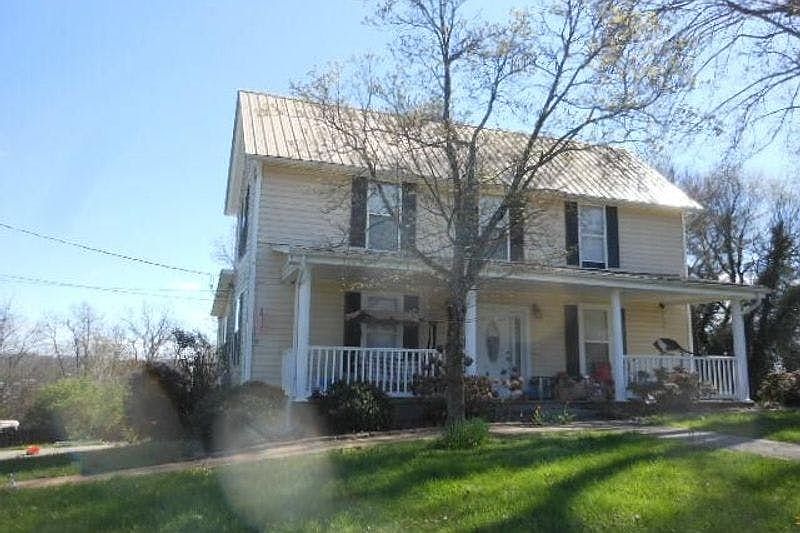 1st image of 303 W 6th North St
