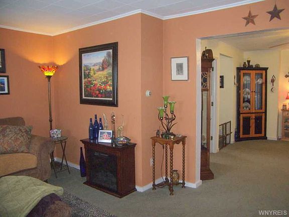 4th image of 91 Stenzil St