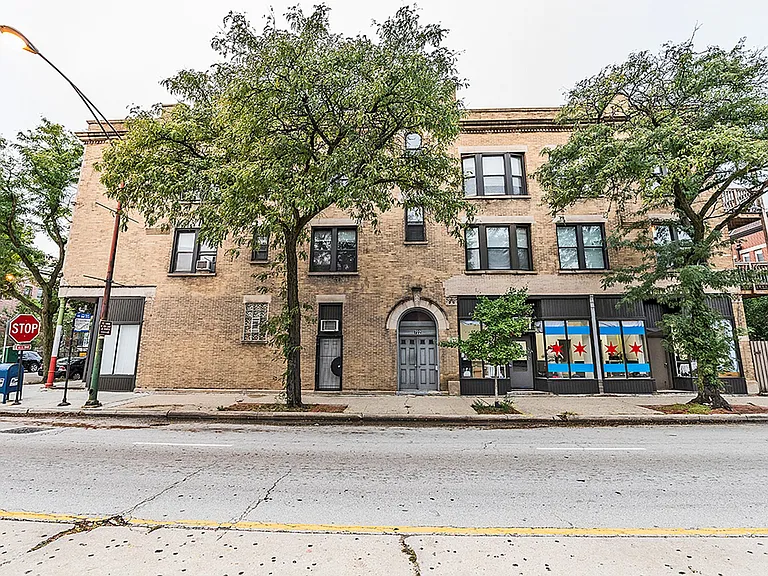 722 S Racine — Photo 33