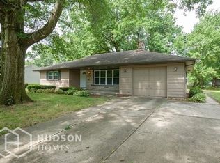 206 Moreland Dr, Canfield, OH
