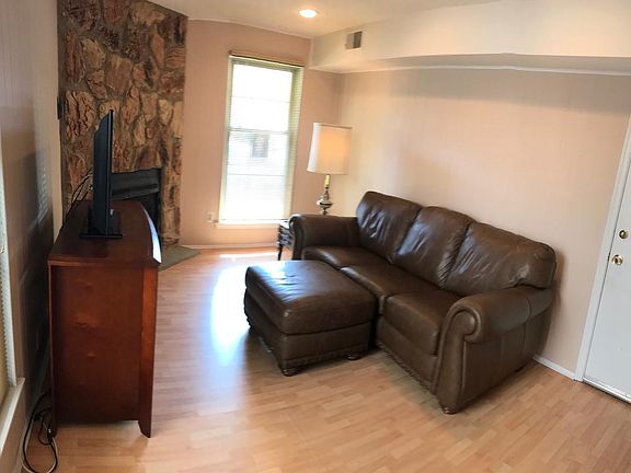 4th image of 10218 Murty Ln