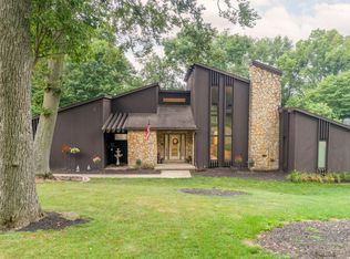 609 Oak Ridge Dr, Sidney, OH 45365