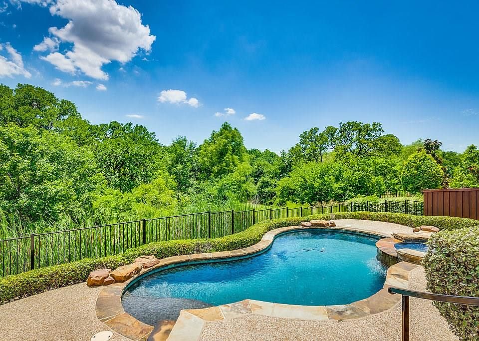 2nd image of 7016 Brook Forest Cir