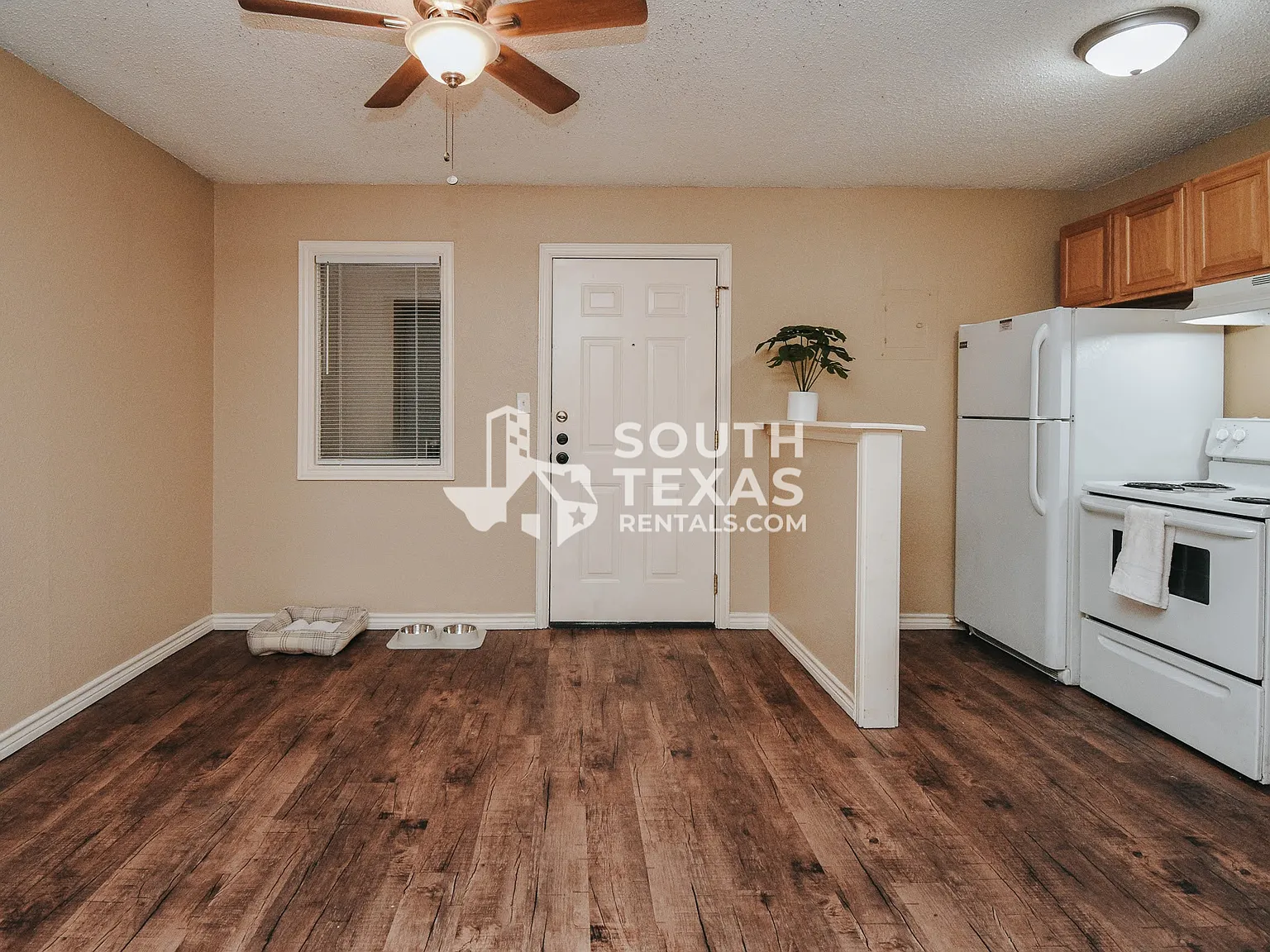 Cottages at Lawndale - Apt 6 — Photo 2