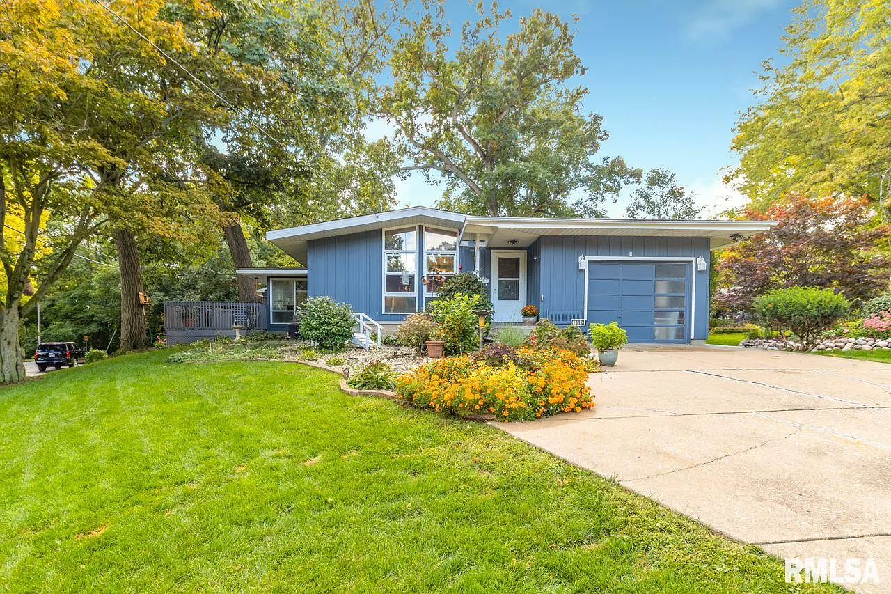 1810 E Maple Ridge Dr photo 1