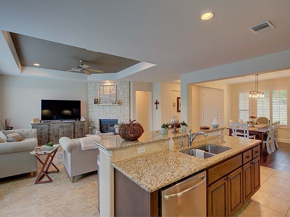 4th image of 21901 Plockton Dr