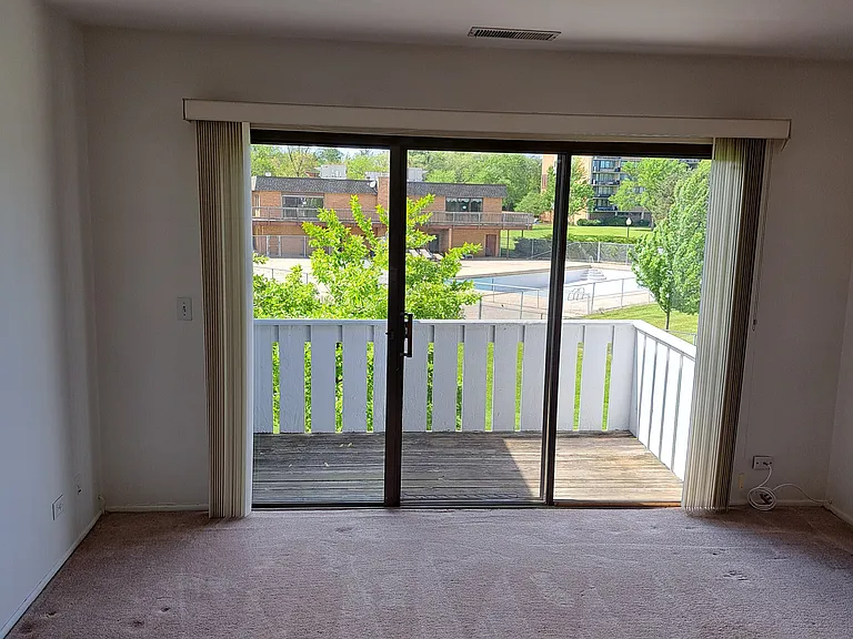 226 Arrowwood Ct #D-2 — Photo 8