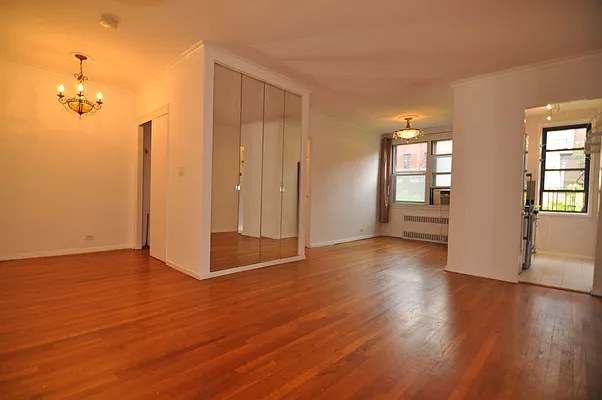 Rented by Nest Seekers International | media 10