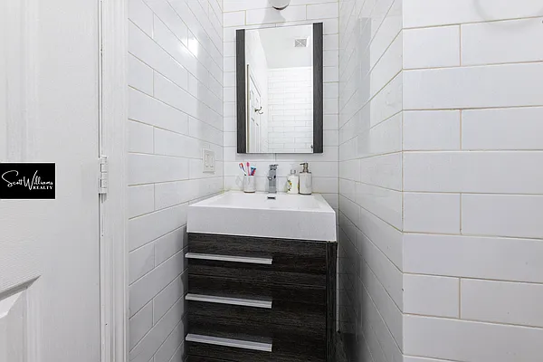 Rented by Scott Williams Realty LLC | media 34