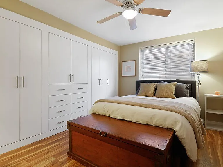 2706 Humboldt Ave S #104 — Photo 2