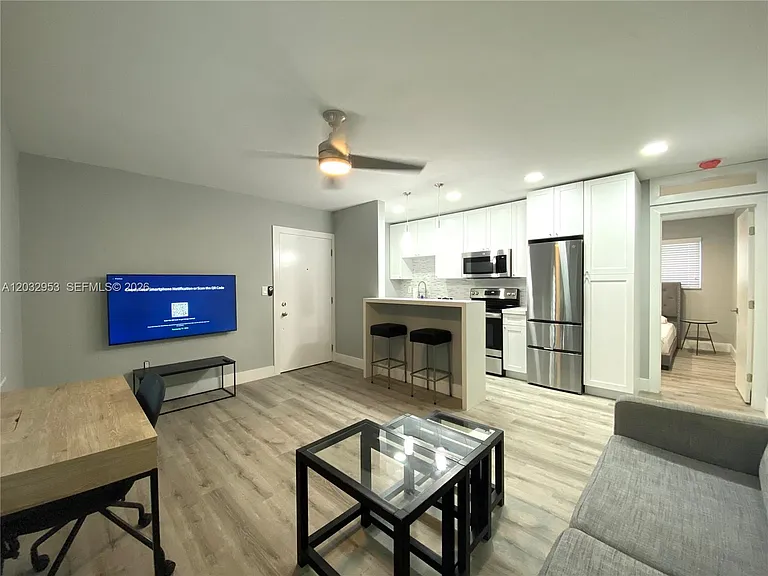 7901 SW 64th Ave #18 — Photo 4