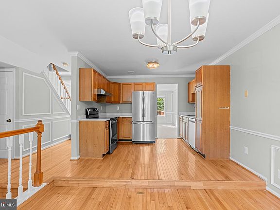 5th image of 6749 Cardinal Woods Ct