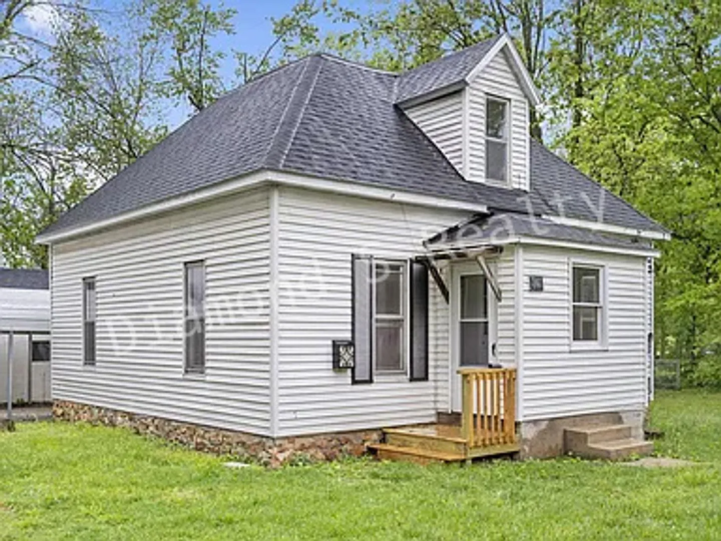 Farmhouse Style 3-Bedroom Home Available! — Photo 1