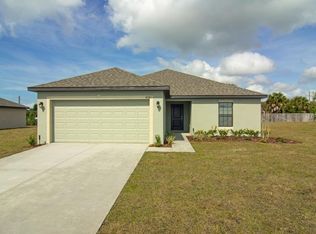 553 Tortola Ave, Tavares, FL 32778