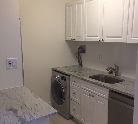 4th image of 85 Clarkson Ave APT 1E