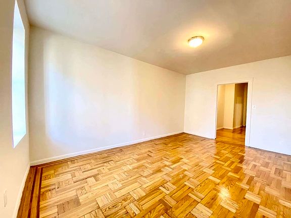 4th image of 3204 Holland Ave APT 1B