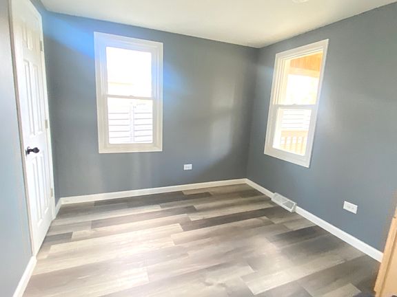 5th image of 43206 N Lake Ave