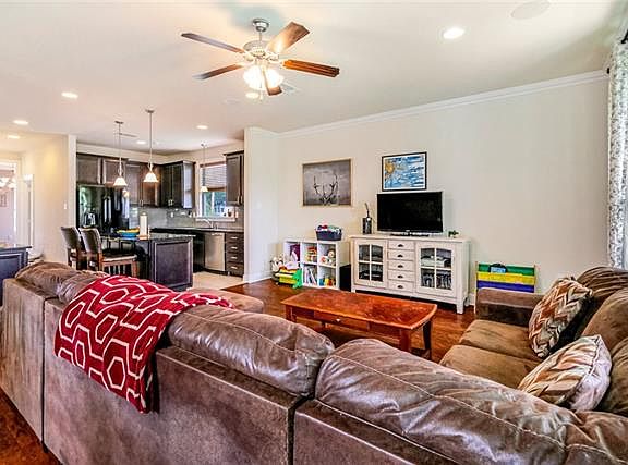 5th image of 5362 Chatham Dr