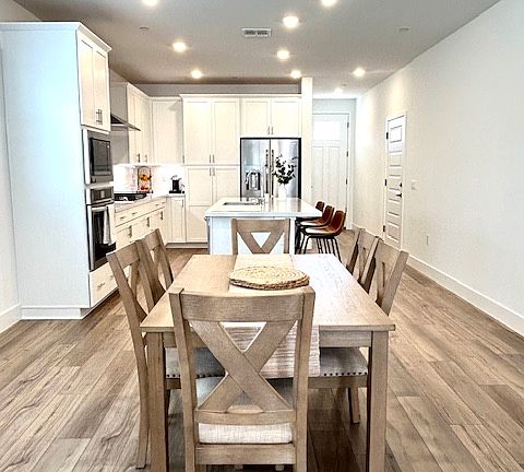 3rd image of 865 Lucent St