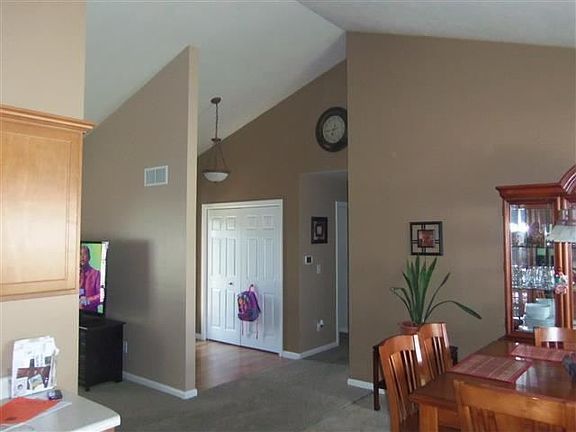5th image of 57445 Emerald Chase Ln