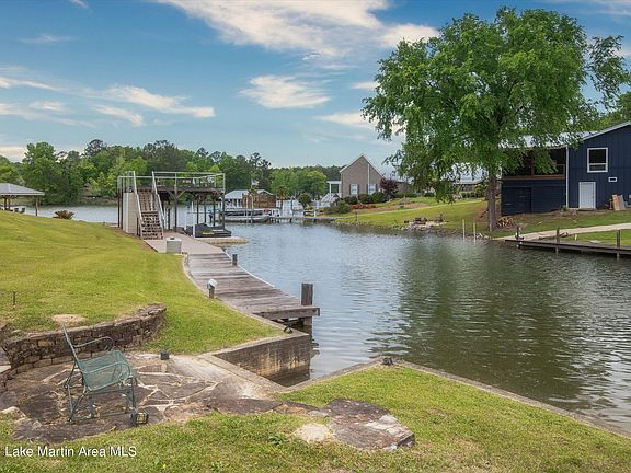 5th image of 998 Lakeshore Dr