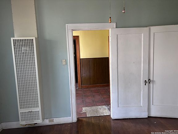 4th image of 1003 SACRAMENTO
