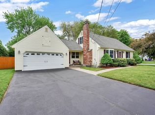 39 Oxford Dr, Enfield, CT 06082
