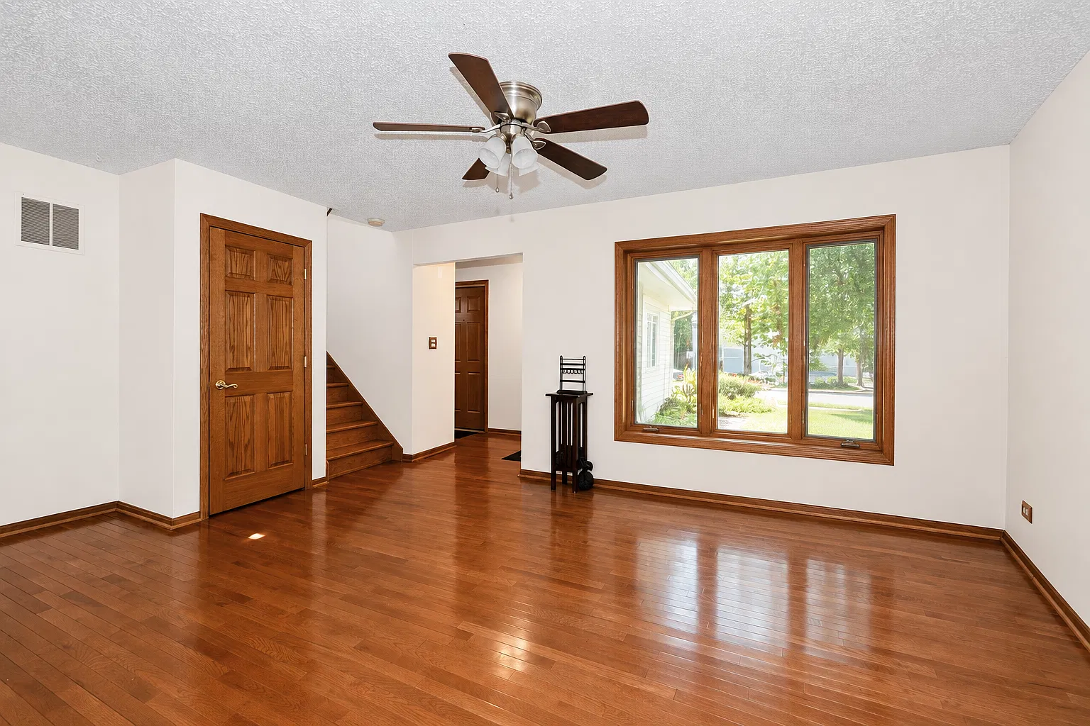 3 bed, 1300 sqft, $2,800 — Photo 4