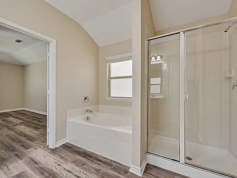 1900 Abby Creek Dr — Photo 17