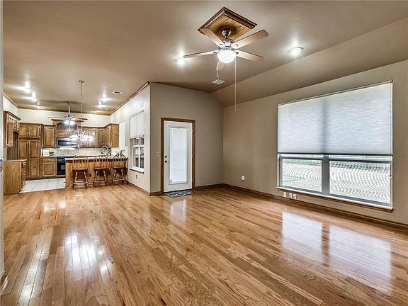 5th image of 3108 SW 105th Ter