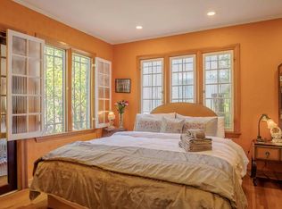 2146 Holly Dr, Los Angeles, CA 90068